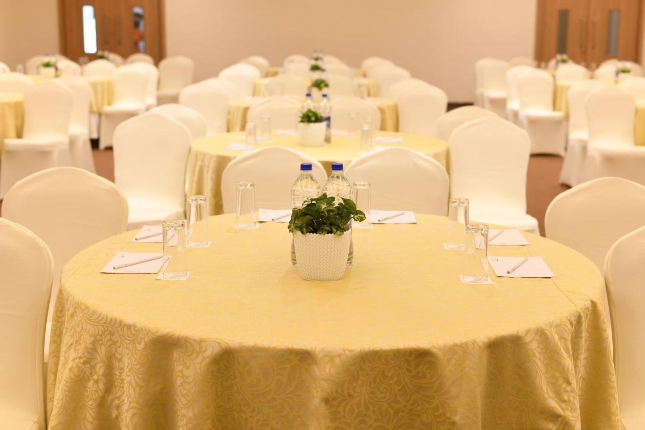 Harsha The Fern Shivamogga Hotell Exteriör bild