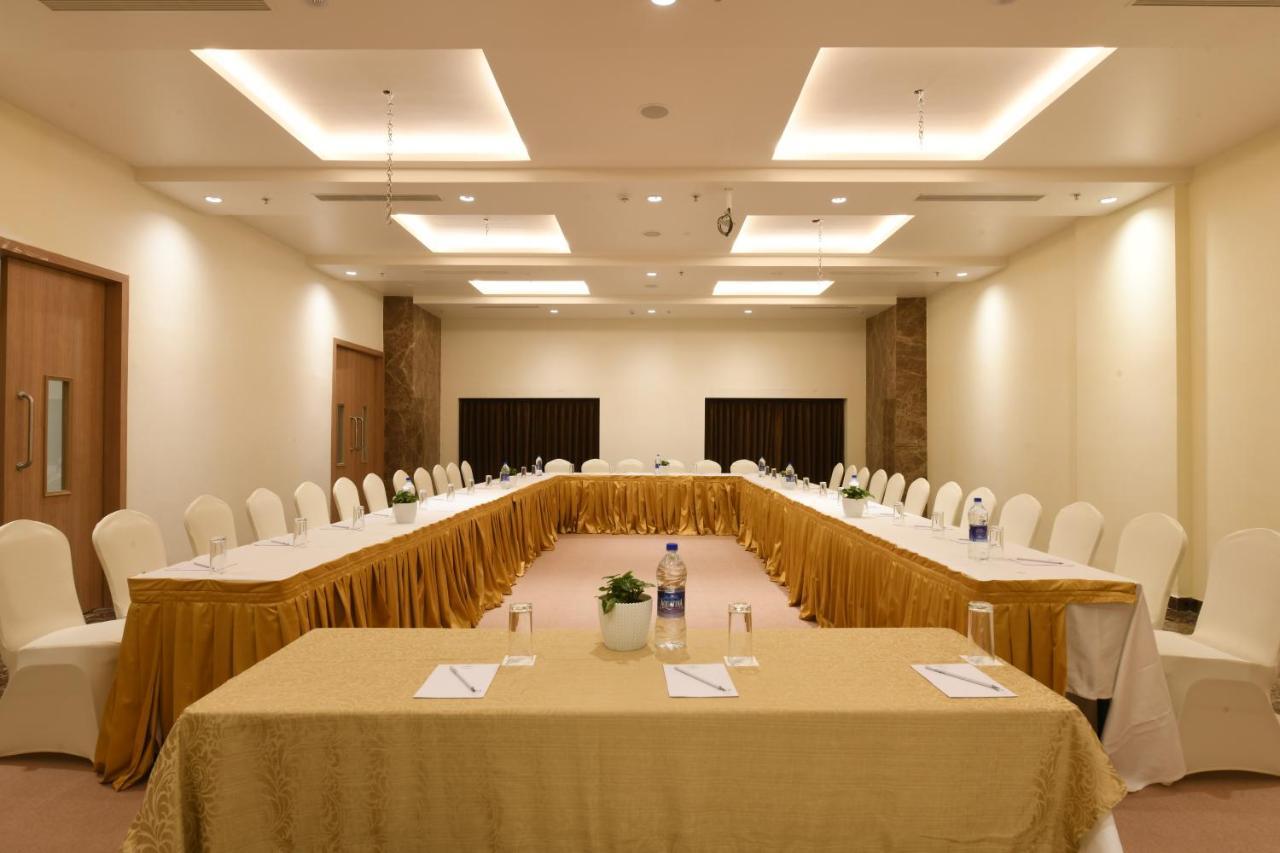 Harsha The Fern Shivamogga Hotell Exteriör bild