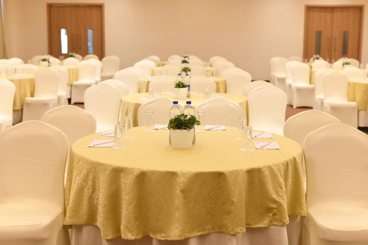 Harsha The Fern Shivamogga Hotell Exteriör bild